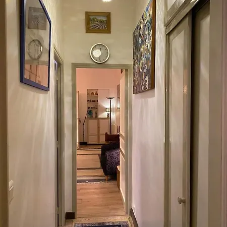 Apartment Romantic In Paris